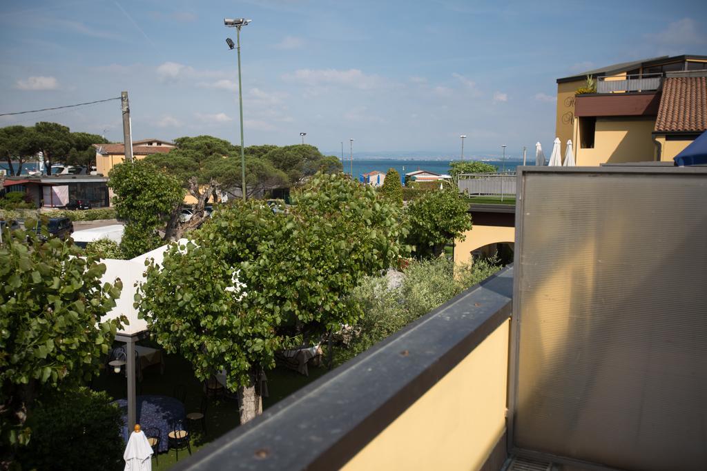 Hotel Ristorante Al Fiore Peschiera del Garda Exterior foto